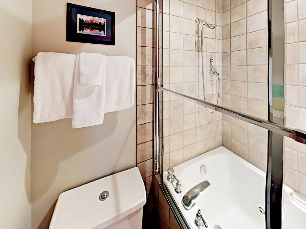 Deer Valley Condo #11 2 Bedrooms 2.5 Bathrooms Condo