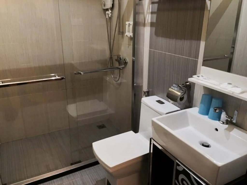 KK Waterfront Hotel