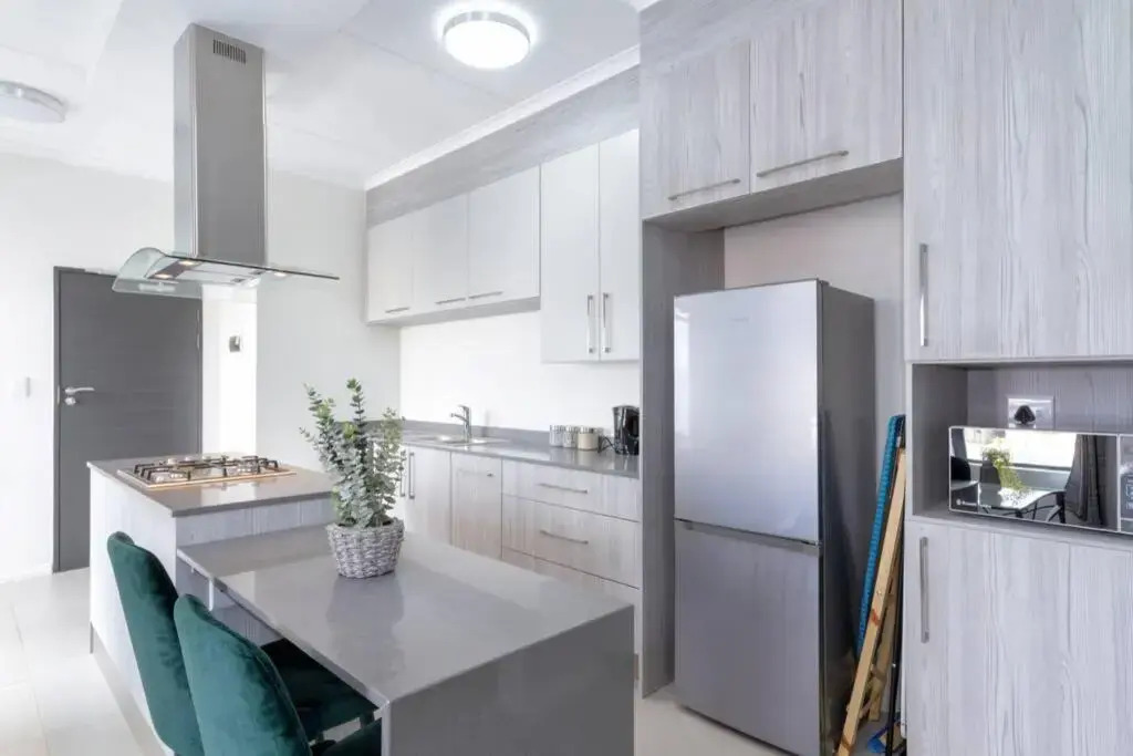 Alimama Spaces: The Manson's 8 On New