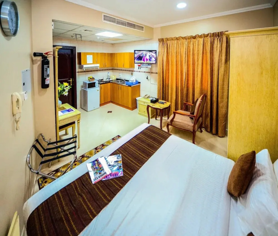 Al Khan Corniche Road Deluxe - 1 Br Apts