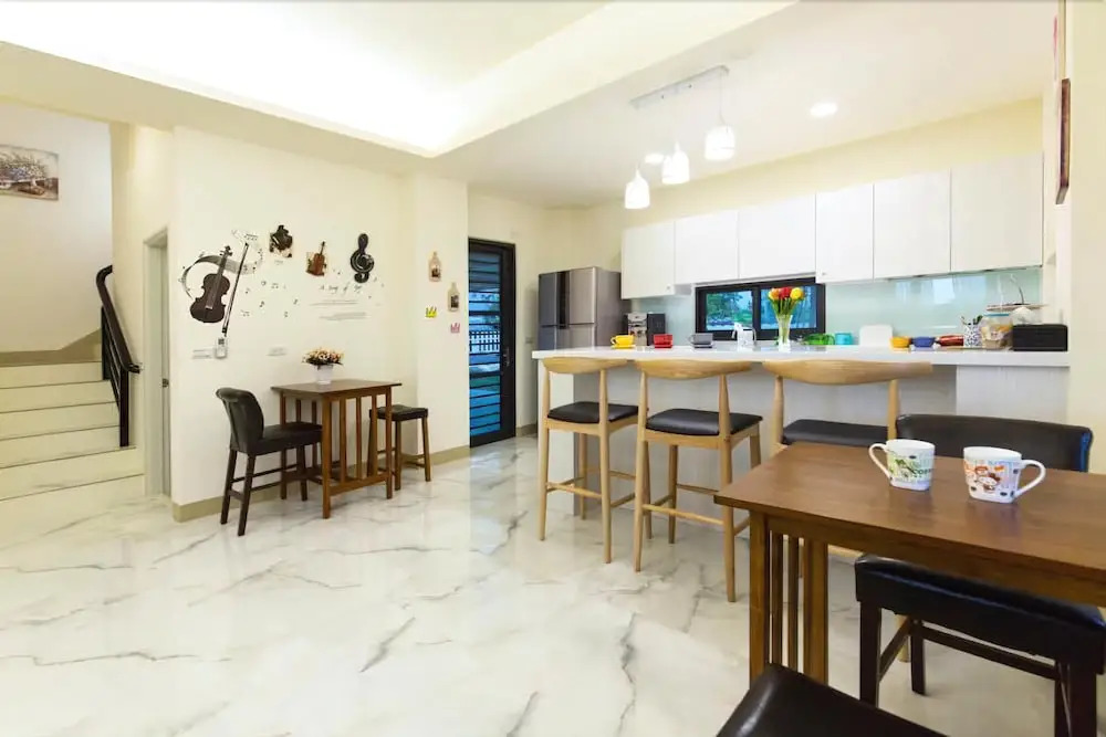 Crown Home