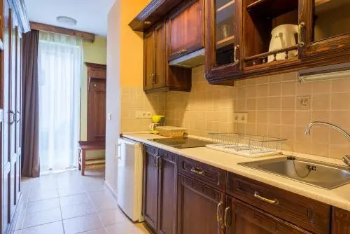 Tó apartmanházak