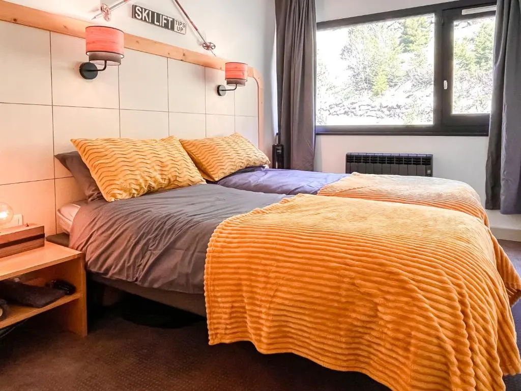 Large 2-Bedroom Apartment, Centre of Flaine Foret