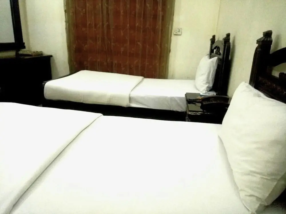 MerryDay Inn