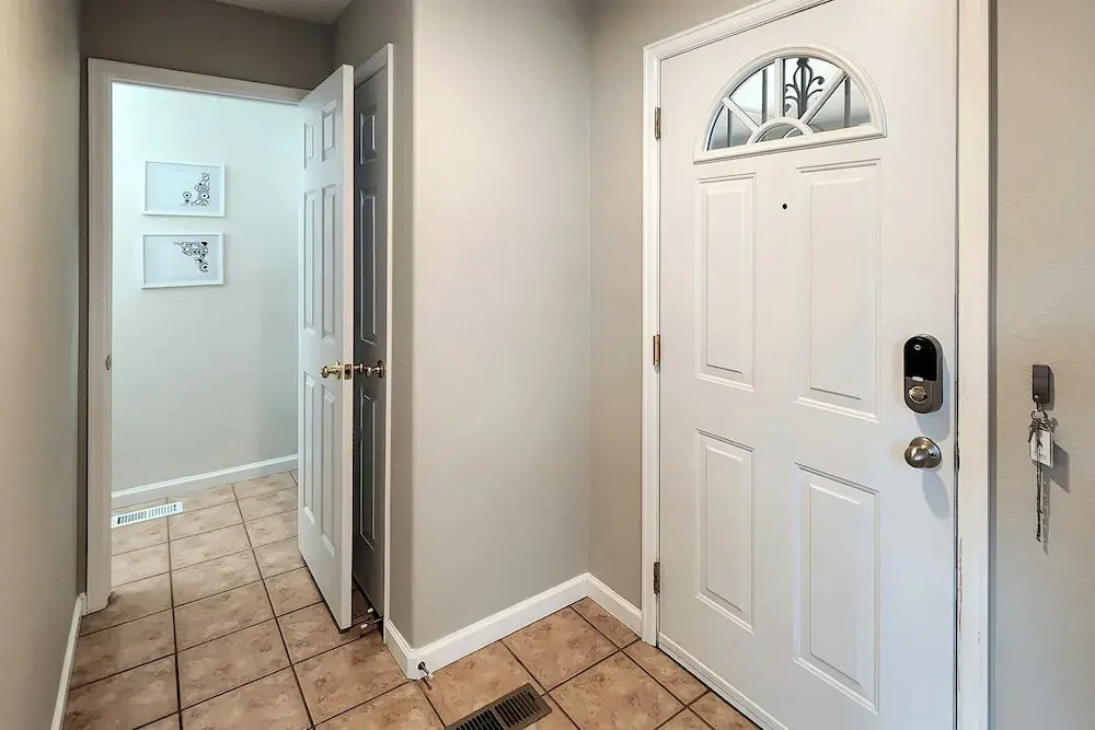 Littleton Home w/ Deck - 24 Mi to Denver!