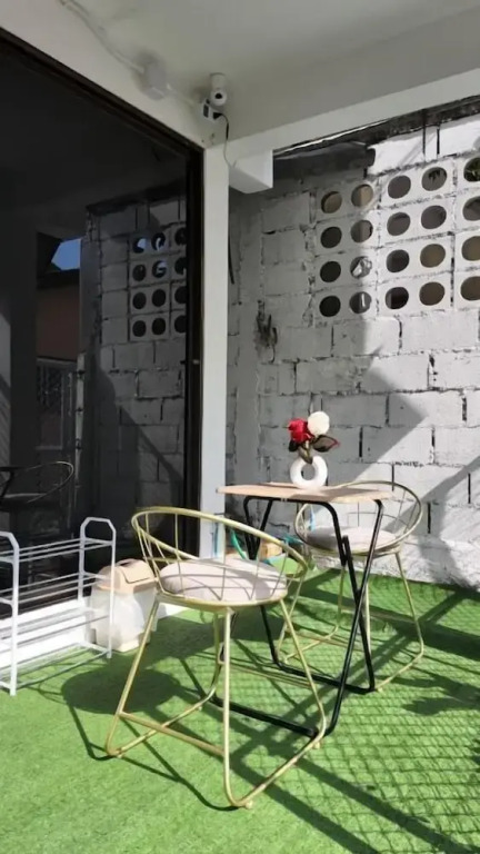 Friend's House Arak