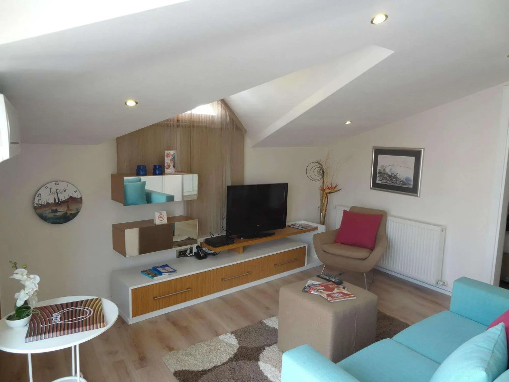 Aura Suites
