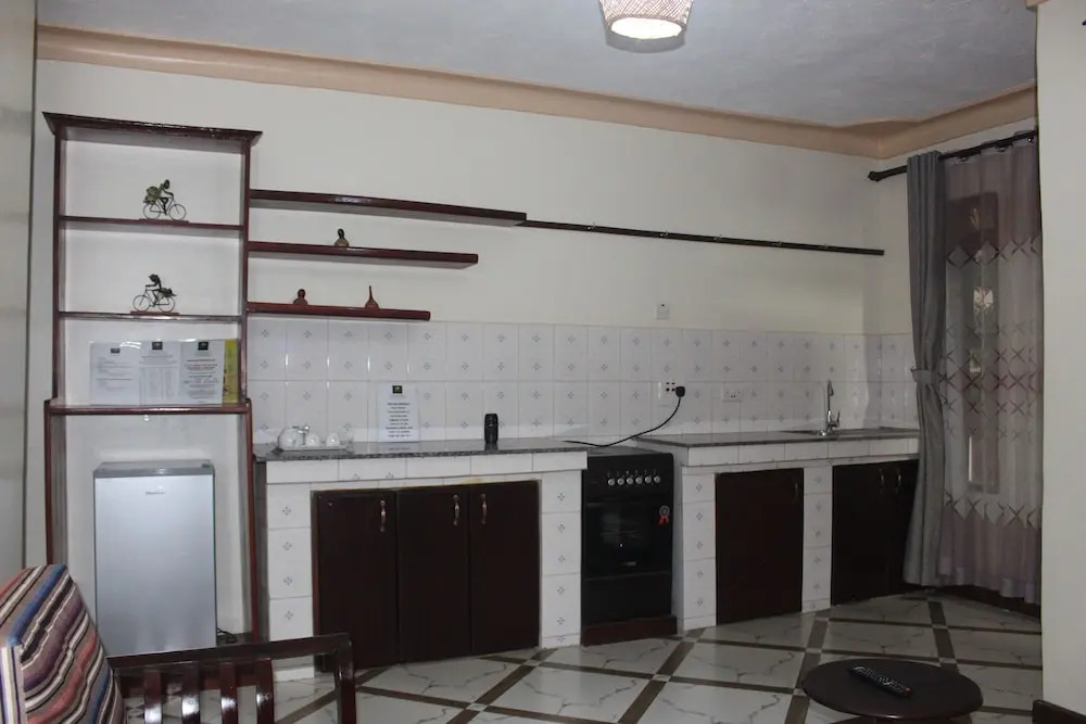 Montane Safaris Hotel