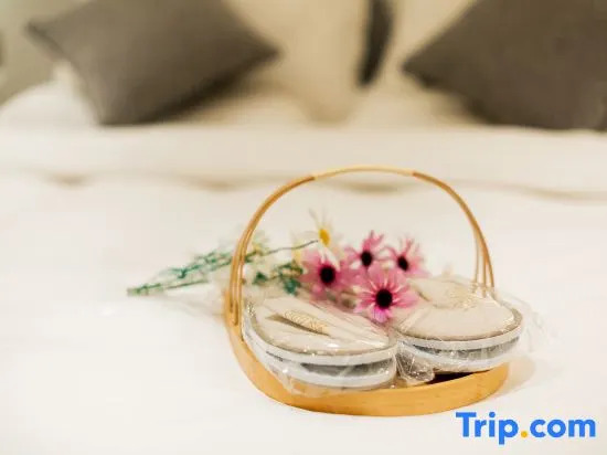 Zhuyouhui·LOFT Hotel (Guiyang Guanshanhu North High-speed Railway Station)