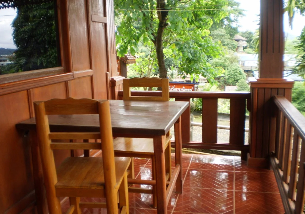 Khamsuk Resort