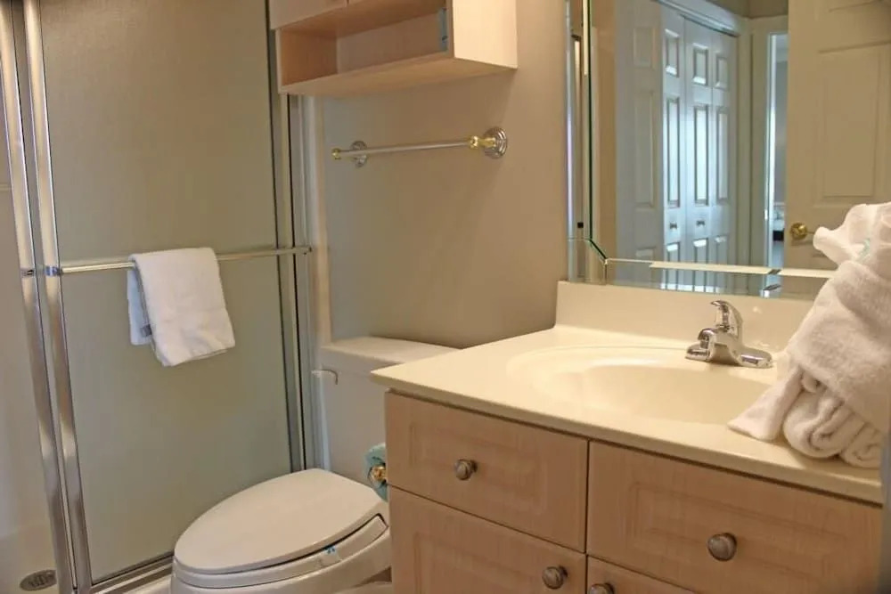Luxurious Golf Villa Near Broadway at the Beach