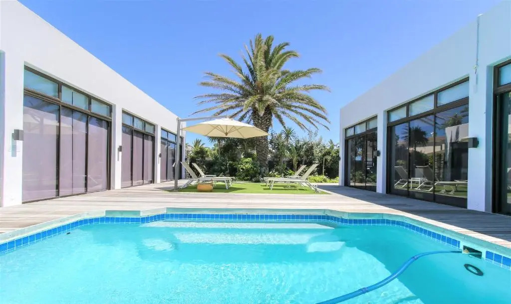 OCEAN BREEZE SUNSET BEACH - Boutique Guesthouse - Cape Town