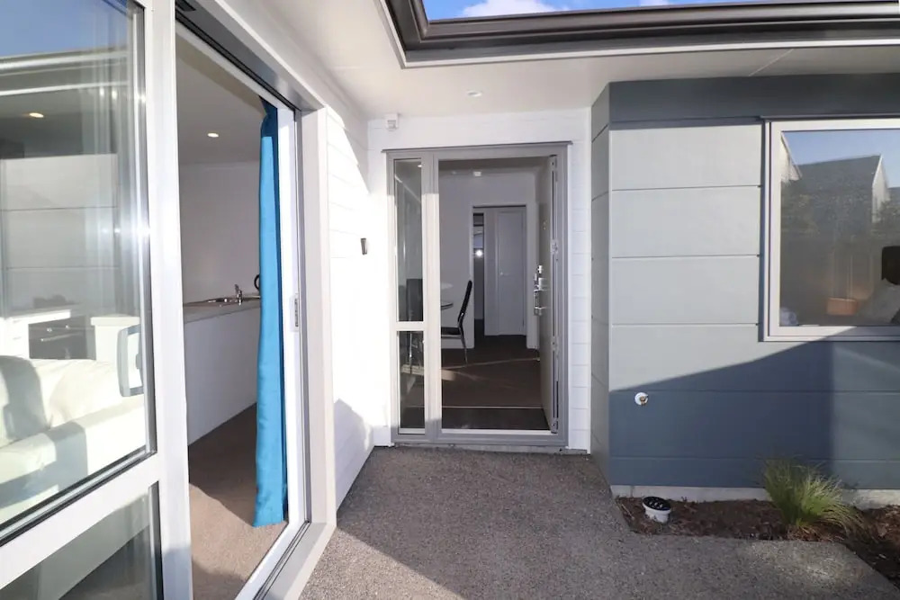 2 Brm Apartment 2 on Jones Crescent