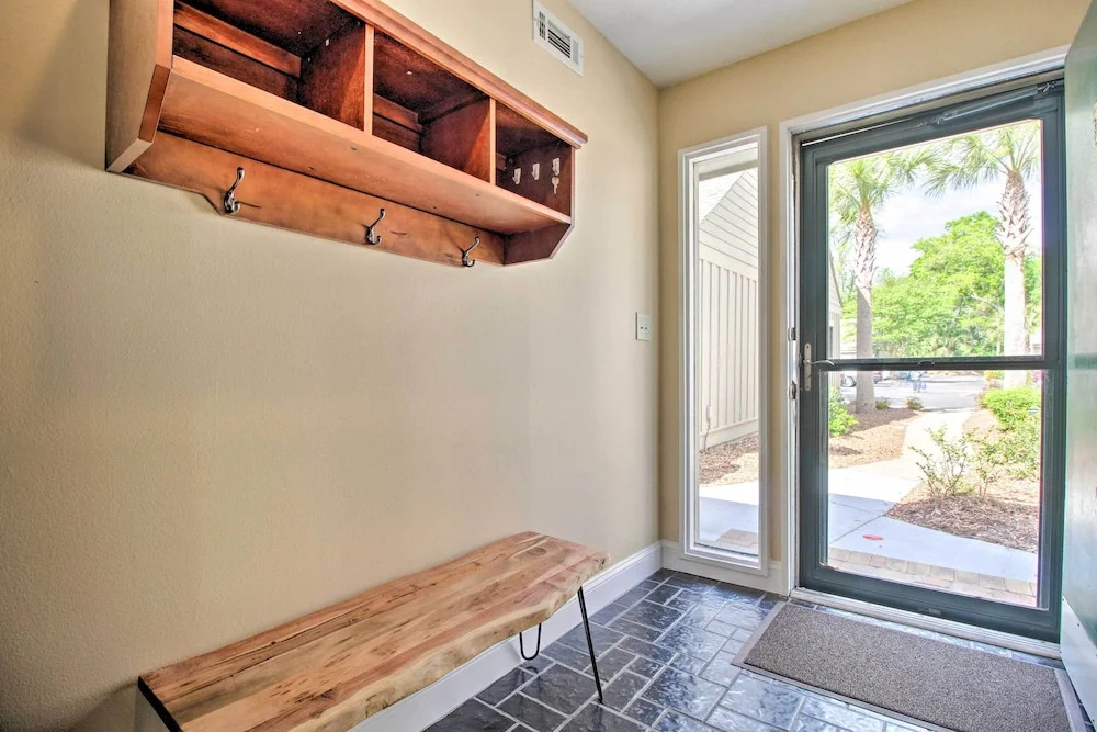 5 Pools: Pet-friendly Palmetto Dunes Condo!