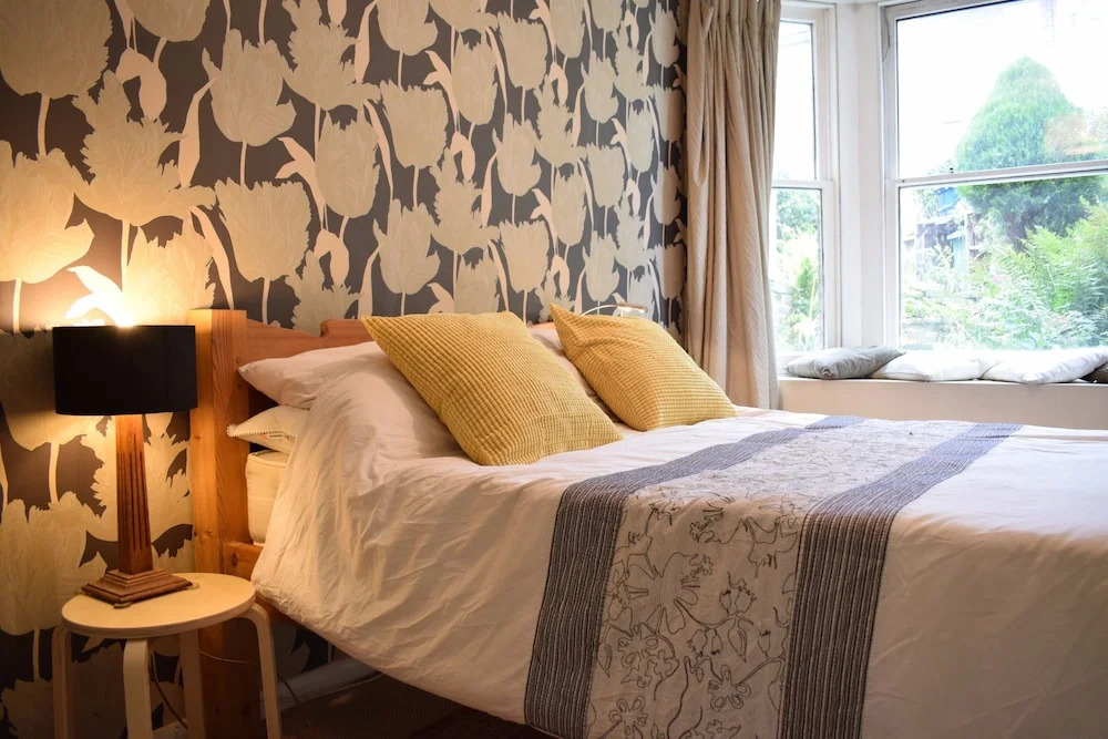 2 Bedroom Flat In East London