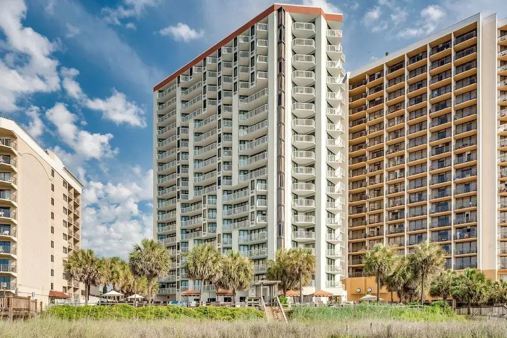 Breakers Boutique Condos | Oceanfront
