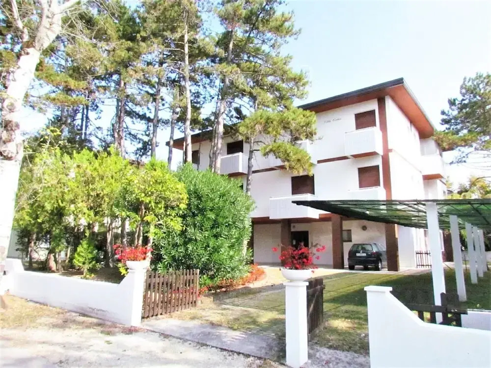 Pleasant Holiday Home With Shared Swimming Pool