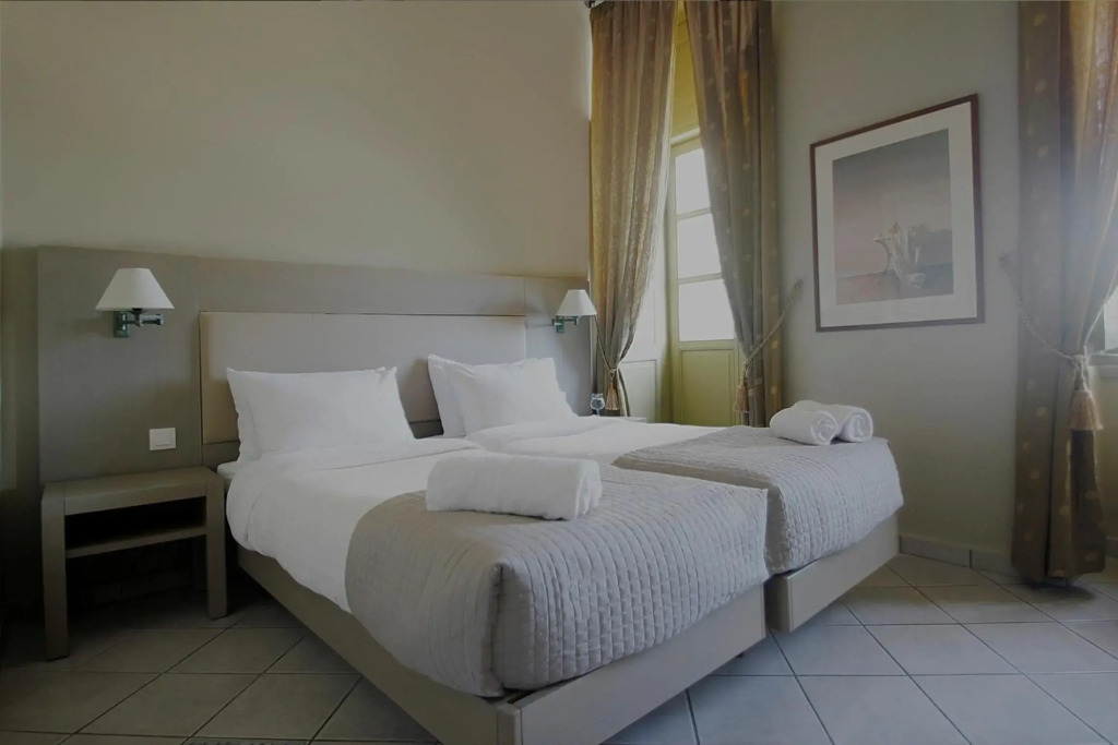 Diogenis Hotel