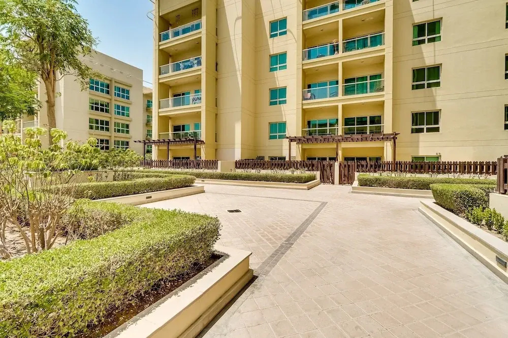 1 Bedroom Apartment Greens