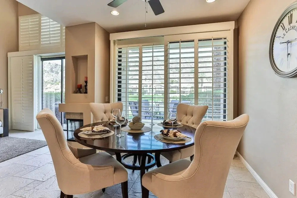 Spectacular Lake and Mountain View BBQ Pool Spa