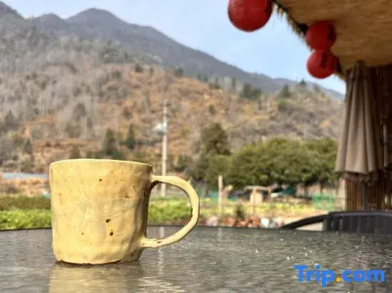 Shitai Mountain and Half Water Homestay