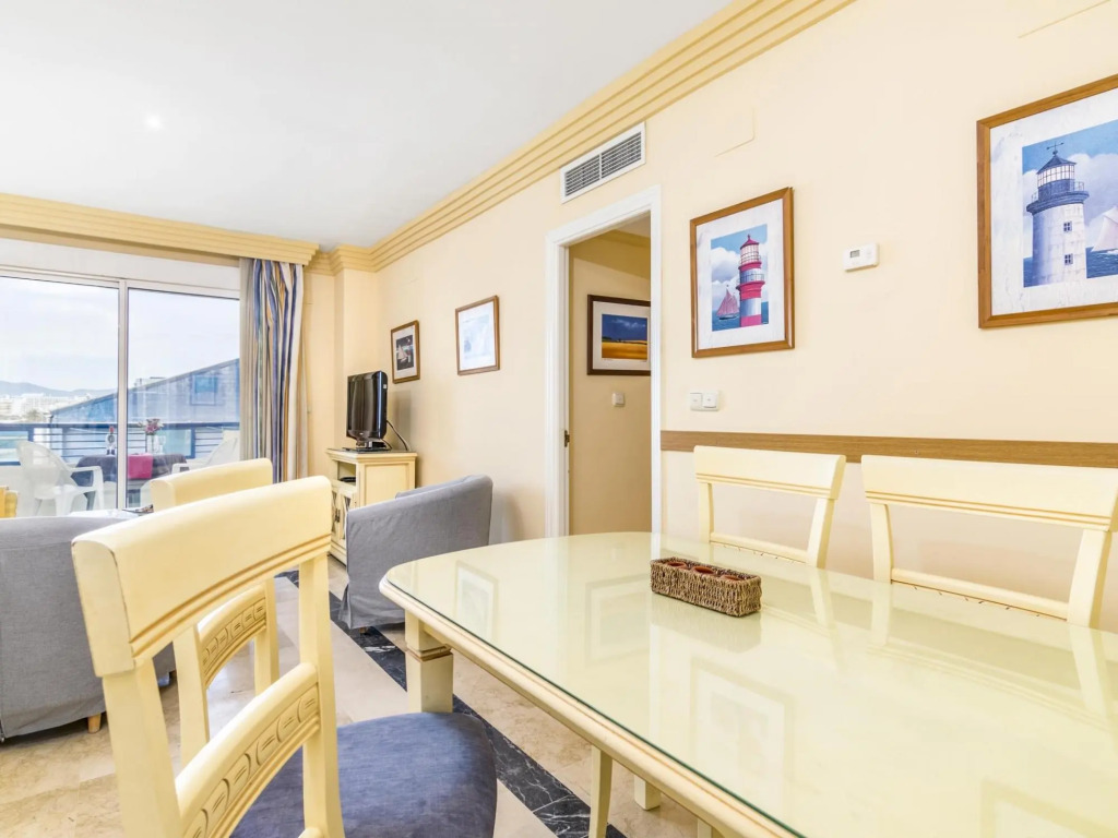 Stunning Apartment on the beach 358
