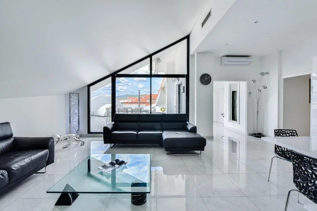 CMG - Superbe Penthouse 120m2-Cannes + Terrasse de 50m2