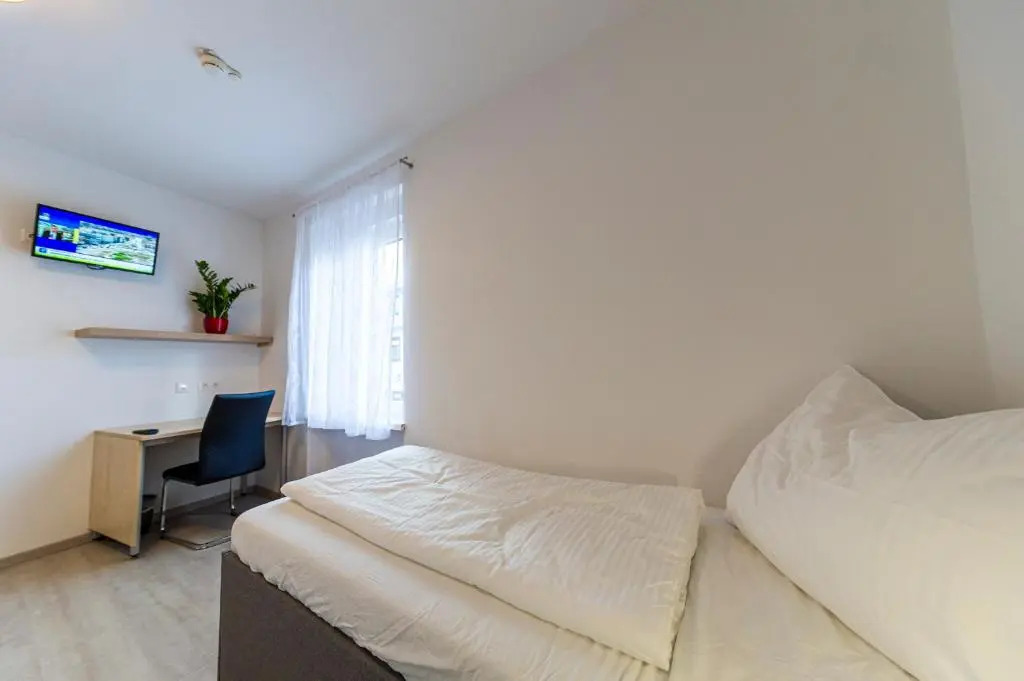 Zeltweg-Rooms
