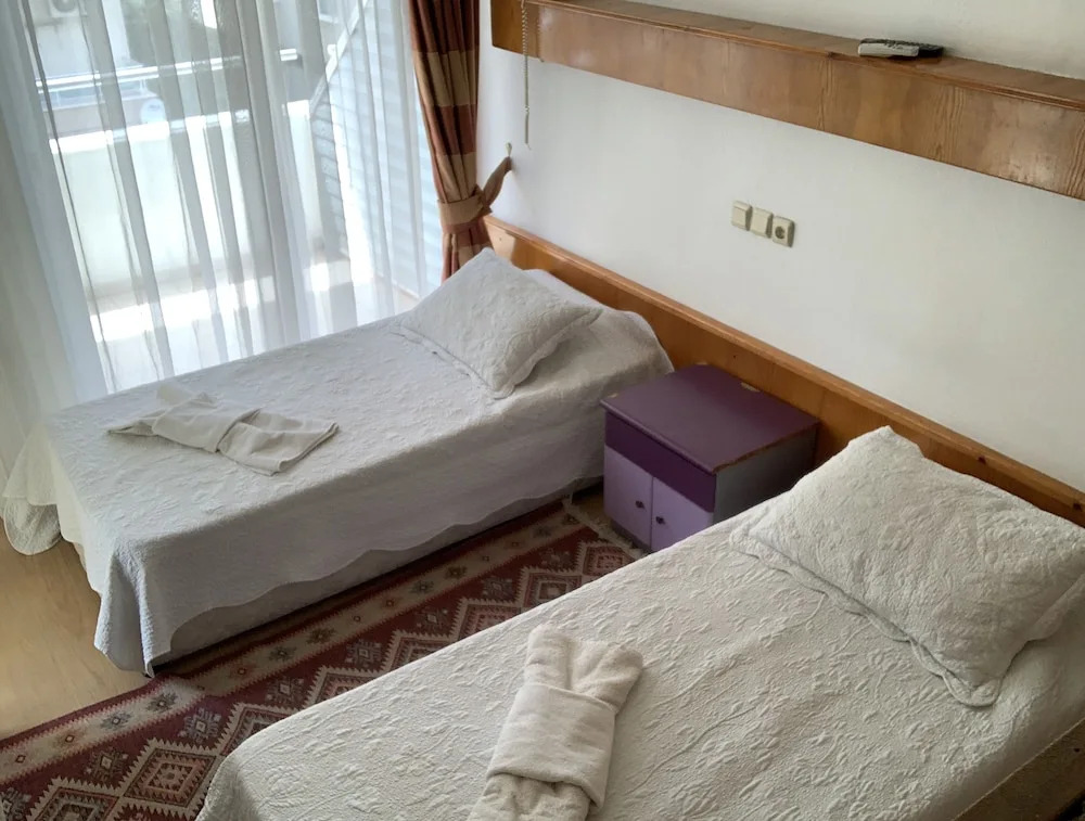 Yuksel Hotel