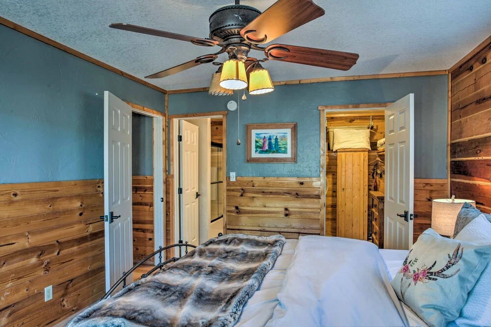 Ruidoso Log Cabin Retreat - Peaceful & Convenient