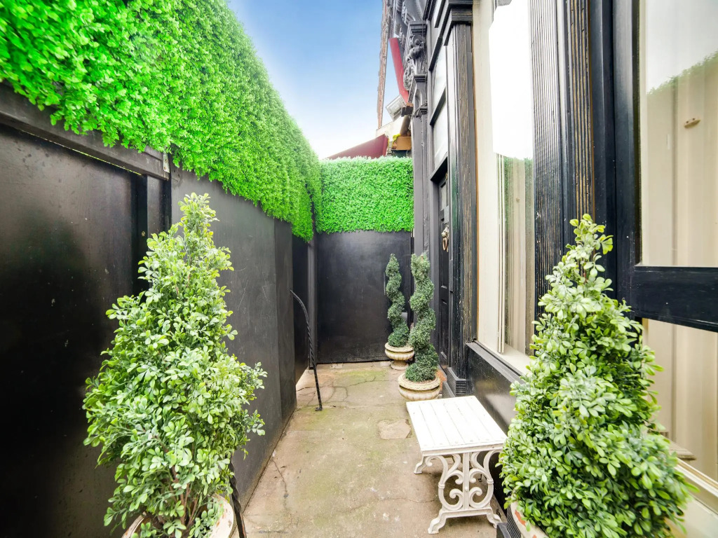 OYO London Lodge