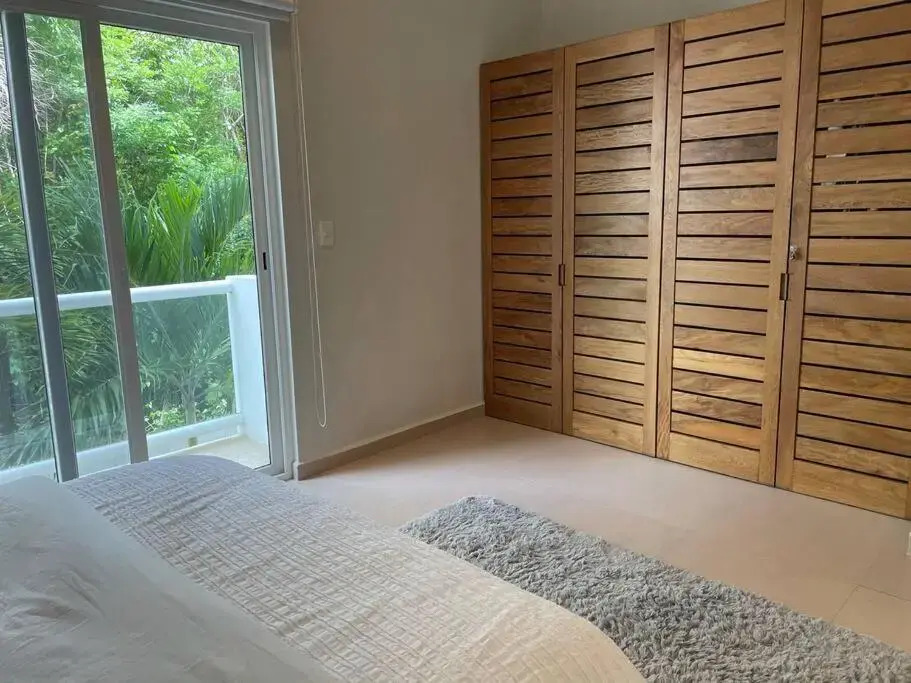 Luxury 3 br/4 ba Home w/View - Puntarena