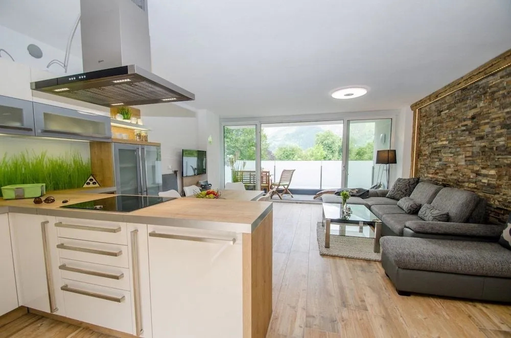 Finest Penthouse Waterside Zell am See