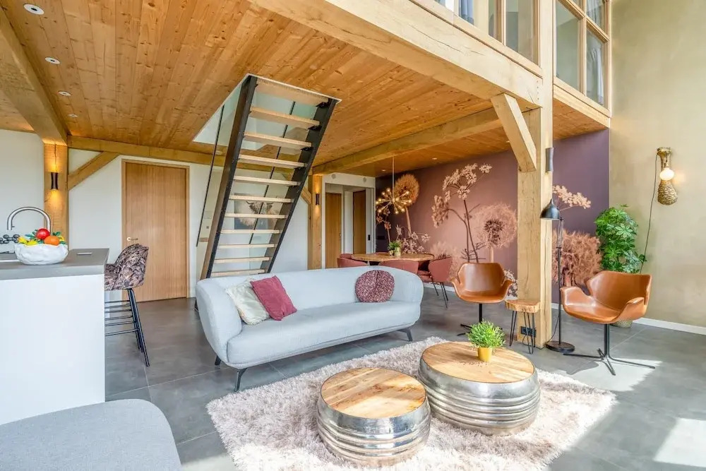 Attractive and Modern 6-person Holiday Villa