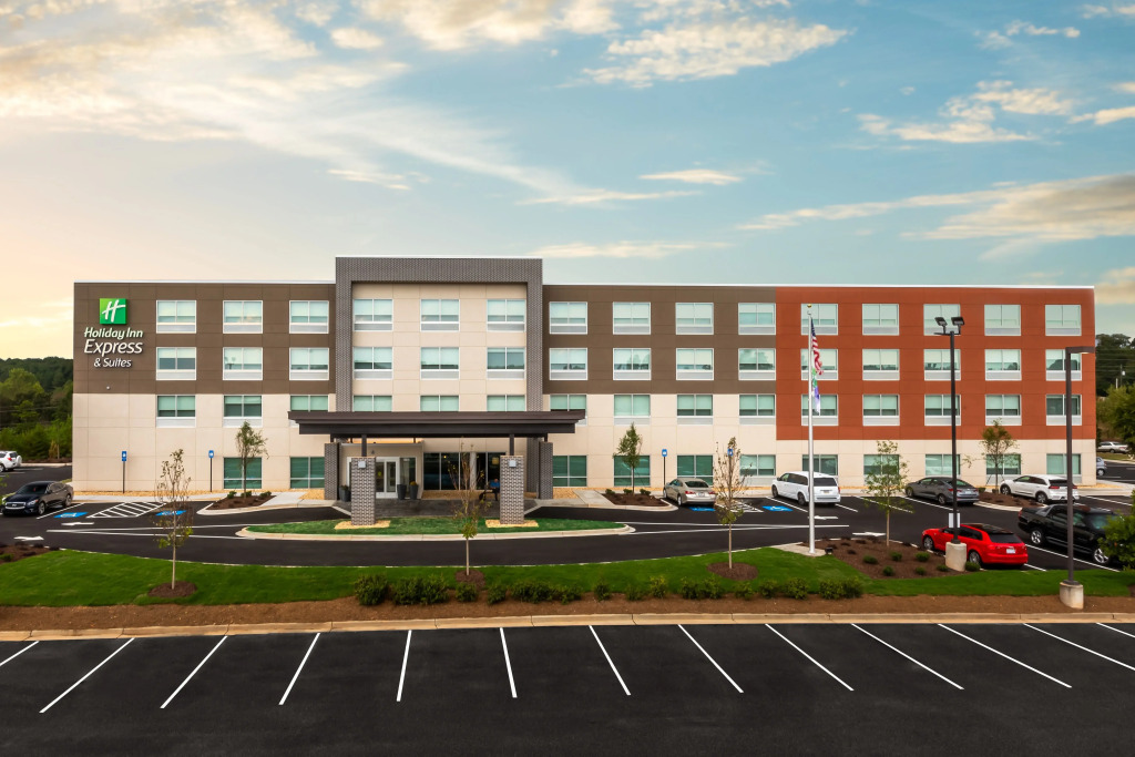 Holiday Inn Express & Suites Gainesville - Lake Lanier Area by IHG