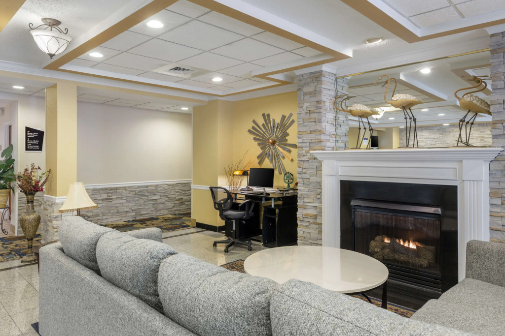 Best Western Plus New England Inn & Suites