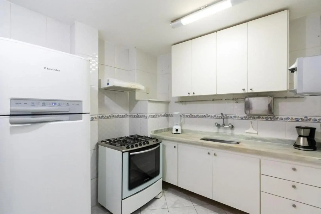 Omar do Rio - NSC 1010/302: Excelente 3Qtos, Internet 200mbps + WorkStation, Tv a Cabo, a 200m da Praia e do Metrô, em Copacabana
