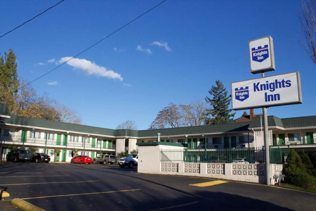 Knights Inn Salem