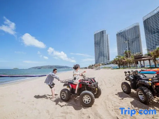 Twin Moon Bay Xianghai Hot Spring Holiday Hotel