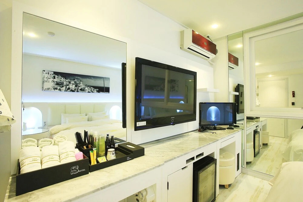 Yangpyeong Show Hotel