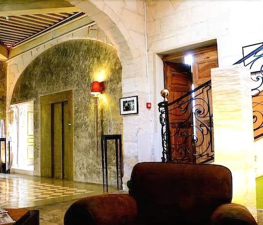 Hotel Saint Trophime
