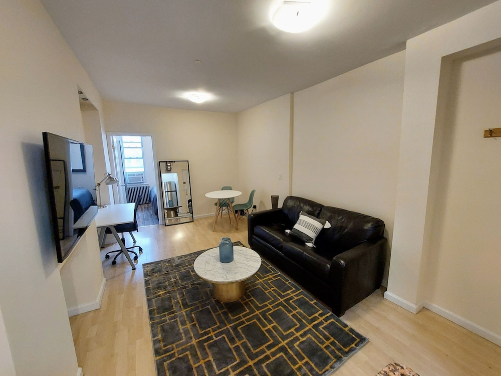 Comfortable Apartment with Kitchen and Work Station