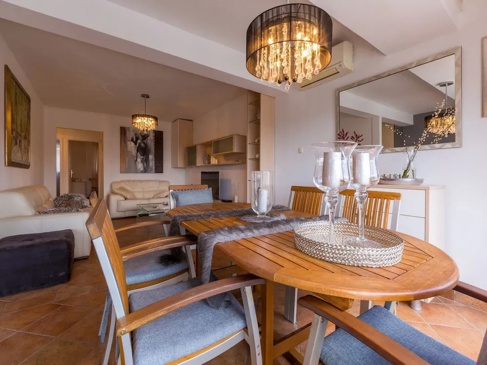 Apartments Azzaro