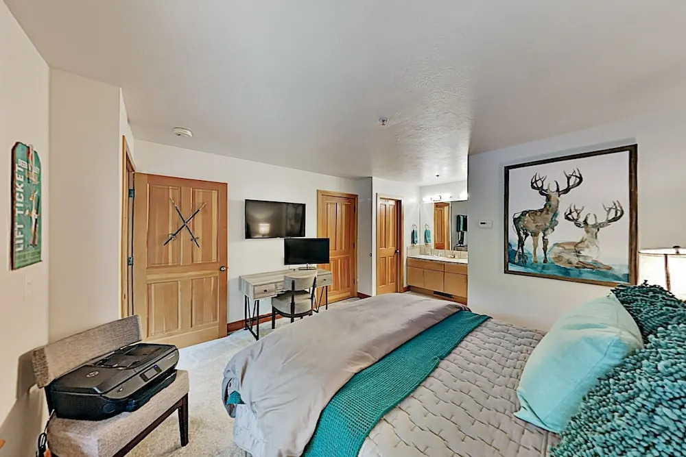 675deer7 2 Bedroom Condo