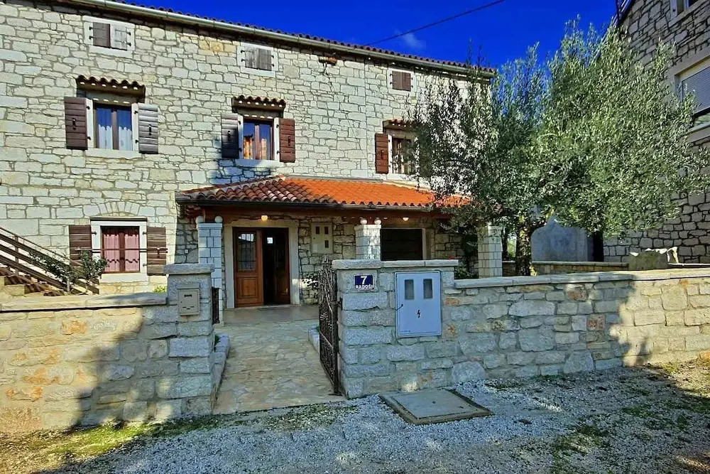 Apartments Silvano Radosi