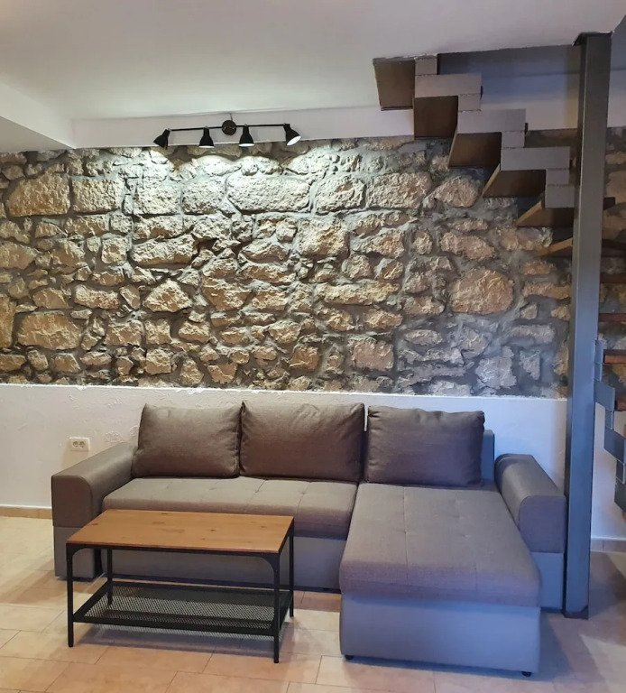 House Fortuna -stone house just few min.from beach