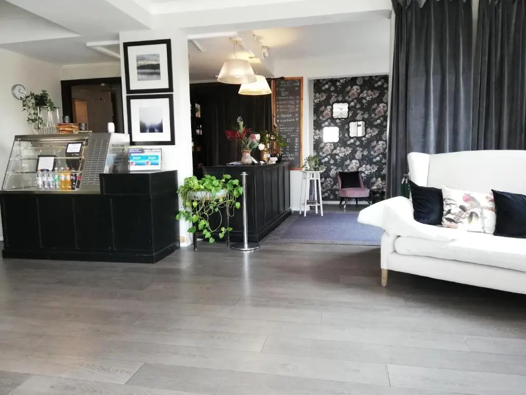 Strand Hotell