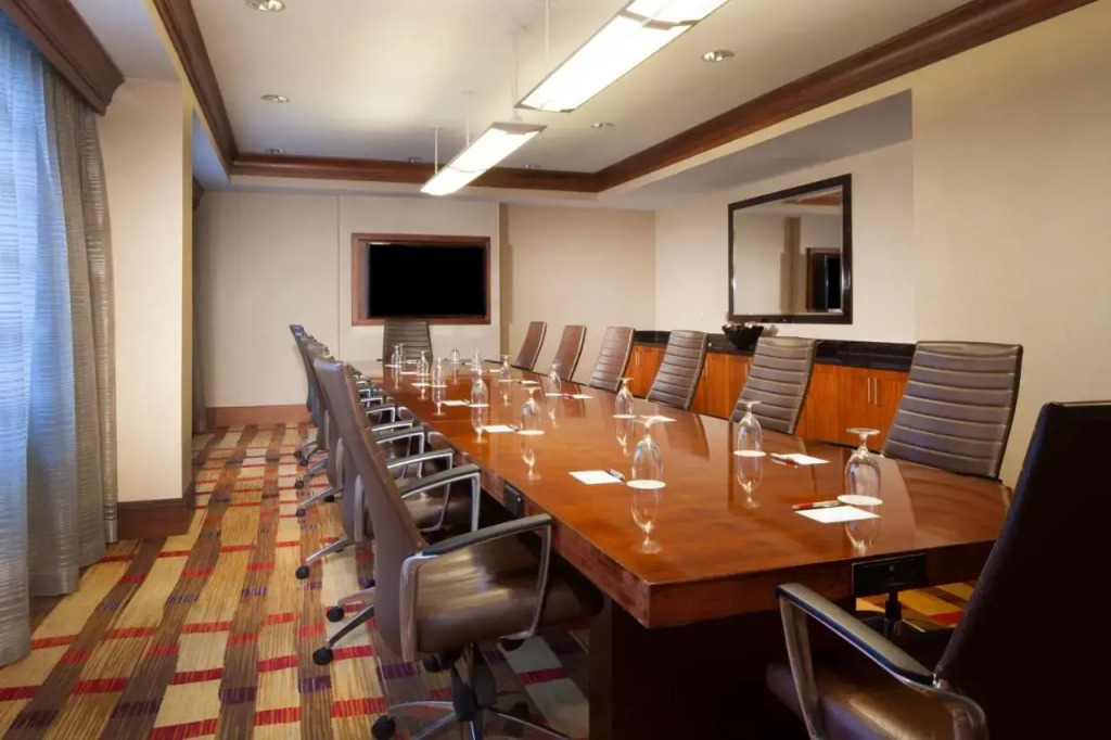 Holiday Inn Select Memphis East