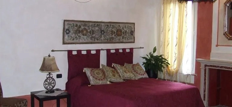 Il Mascherone Bed  Breakfast