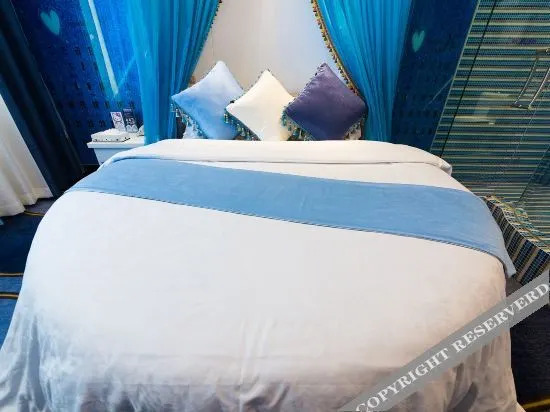 Yuzhong Longxin Qingfei Theme Hotel